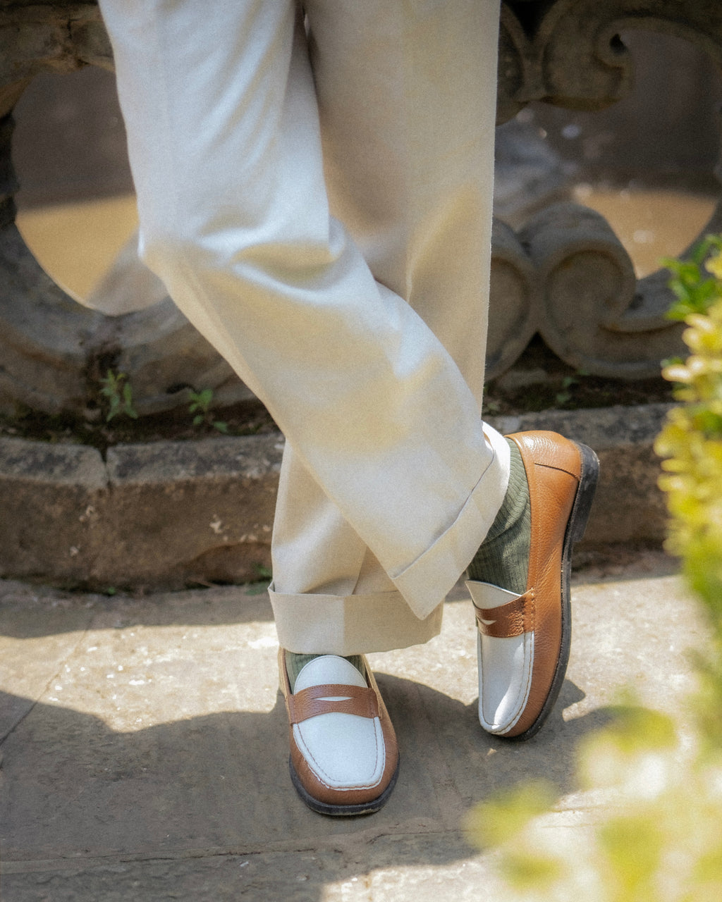 Villaire Double-Pleated Linen Trousers